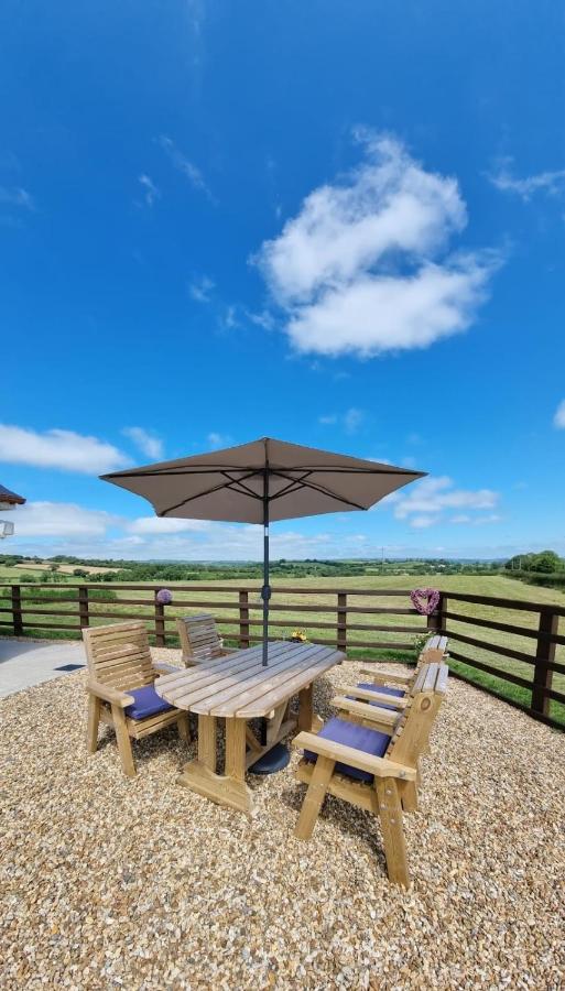 Sunny Bank- Countryside Escape With Private Hot Tub And Countryside Views Villa Carmarthen Exterior photo